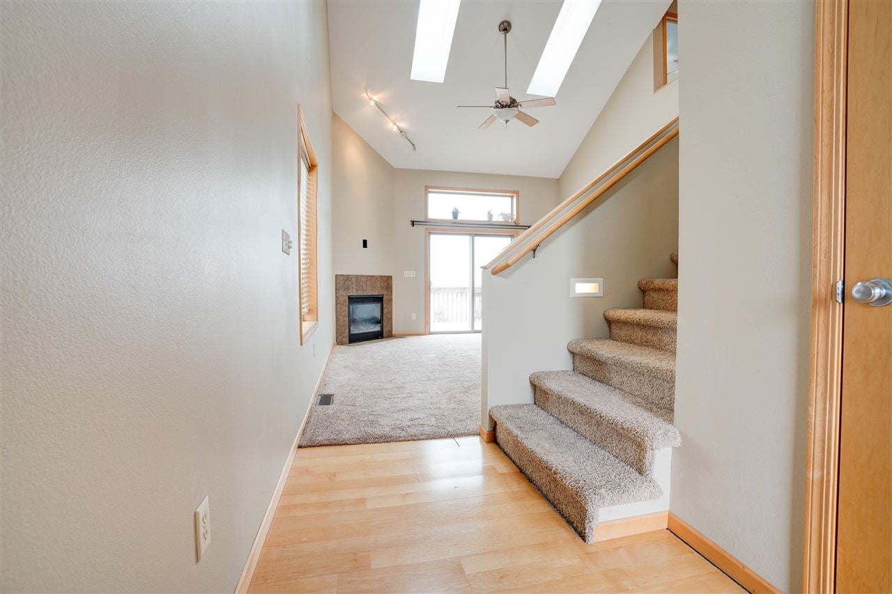 220 South Park Ridge Road North Liberty, IA 52317 - Photo 8 of 40 Gallery Image 8