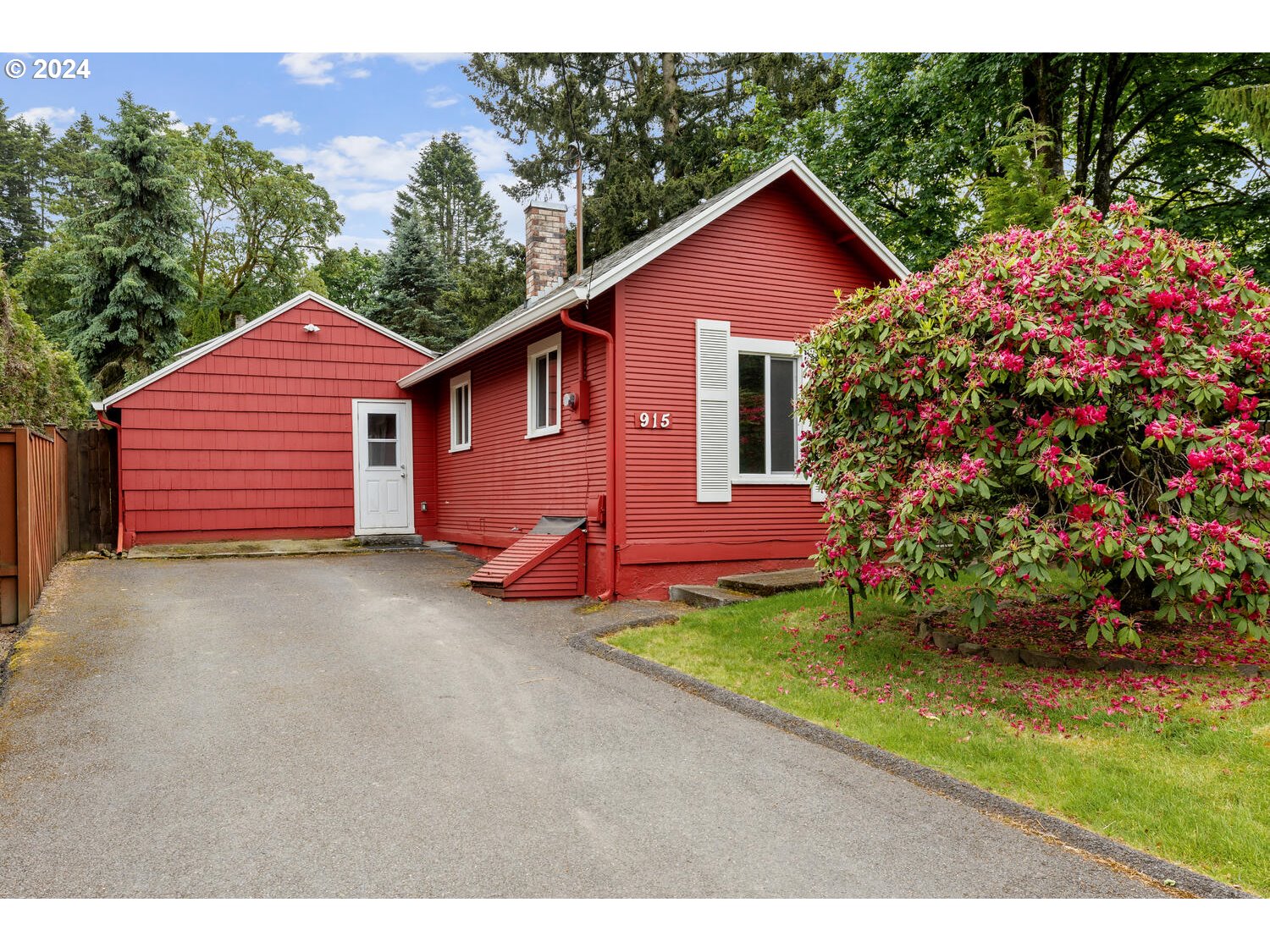 915 Pioneer Street Ridgefield, WA 98642 - Photo 1 of 38 Gallery Image 1