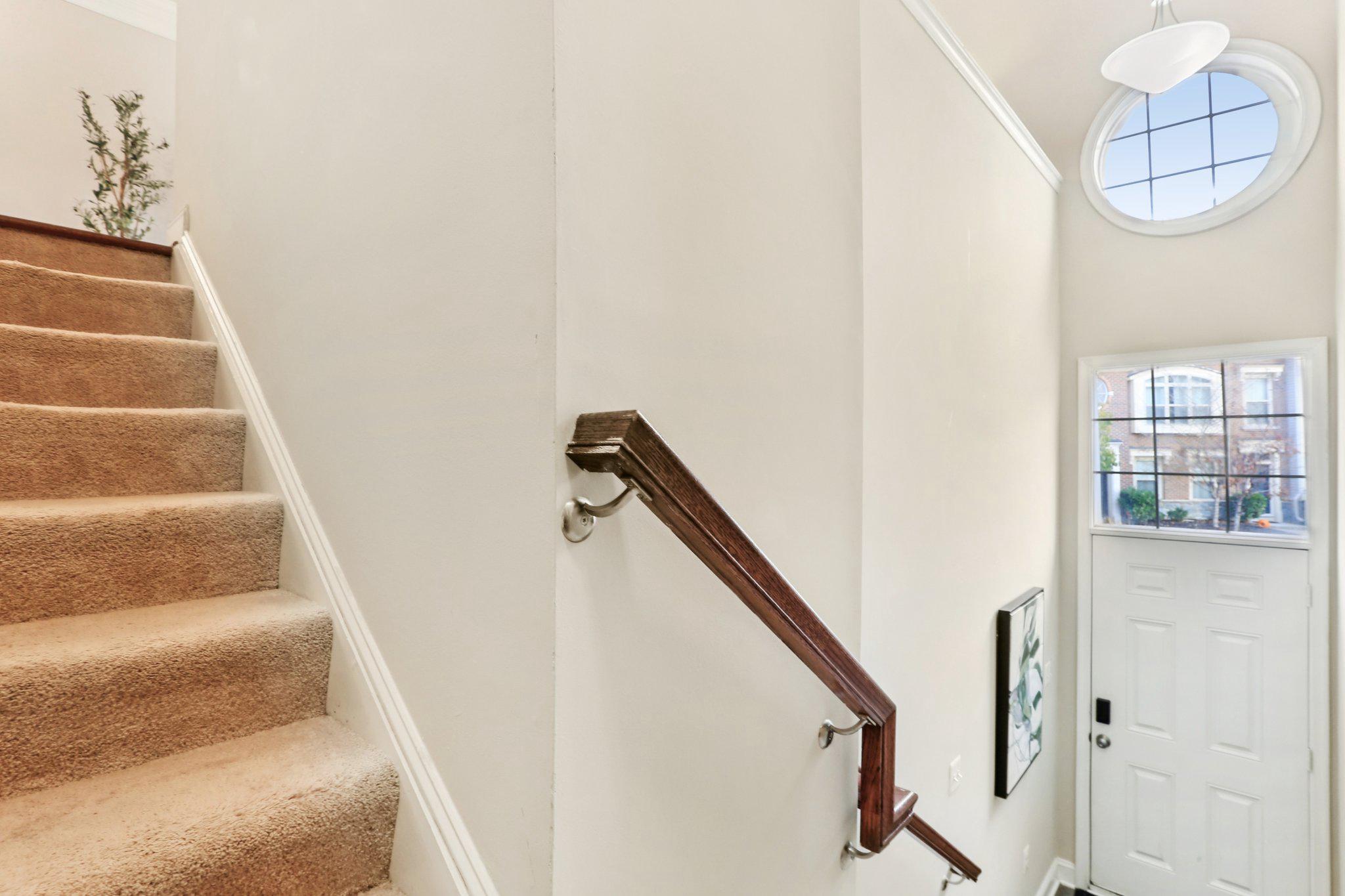 9384 Rock Ripple Lane Laurel, MD 20723 - Photo 4 of 43 Inviting entryway
