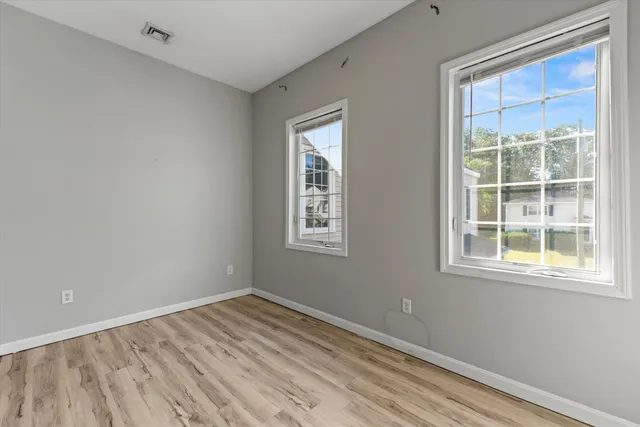 $320,000 | 33 West Elmhurst Avenue, Unit B, Manchester, NH 03103