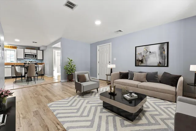 $320,000 | 33 West Elmhurst Avenue, Unit B, Manchester, NH 03103