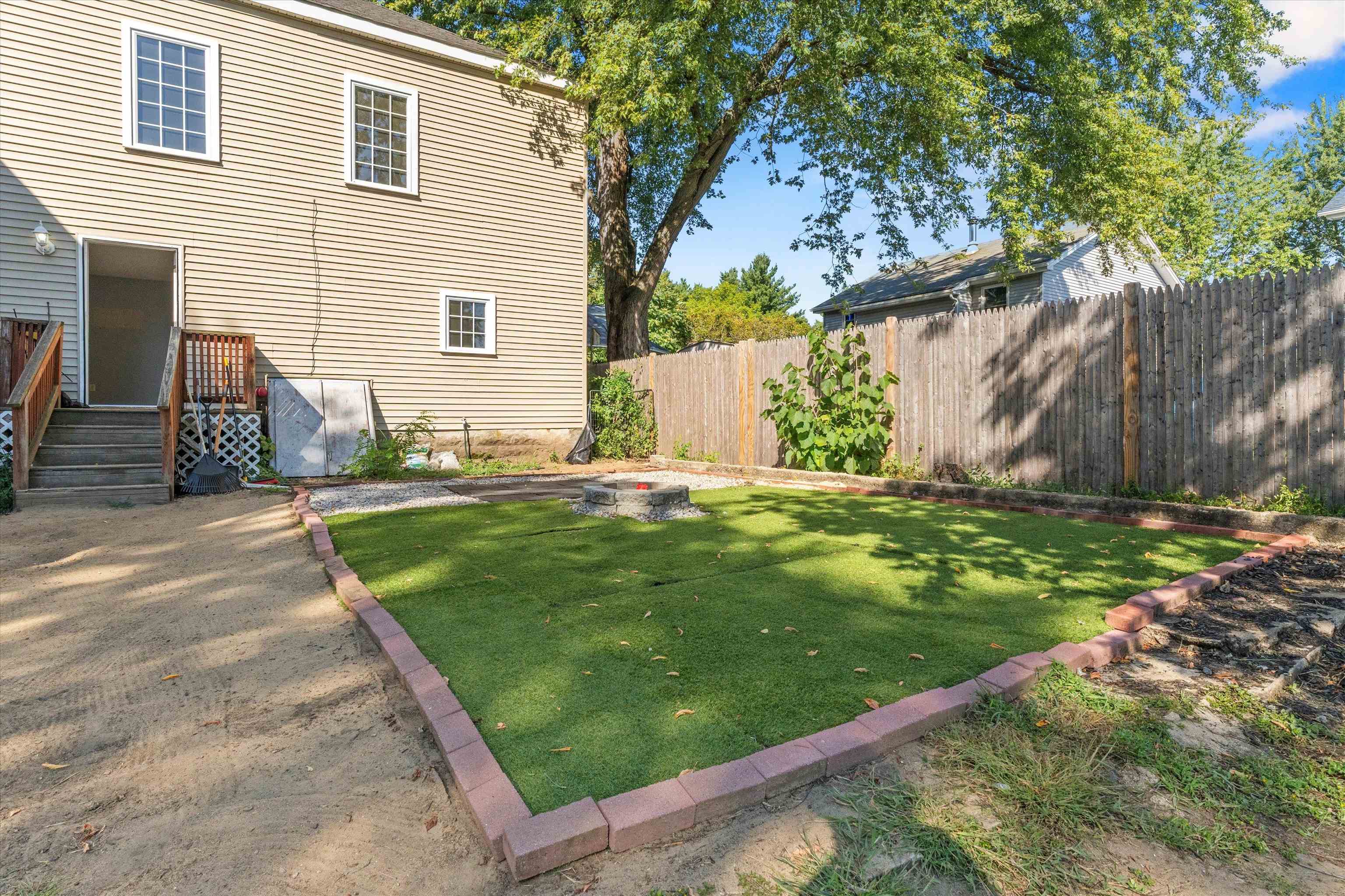 33 West Elmhurst Avenue, Unit B Manchester, NH 03103 - Photo 22 of 22