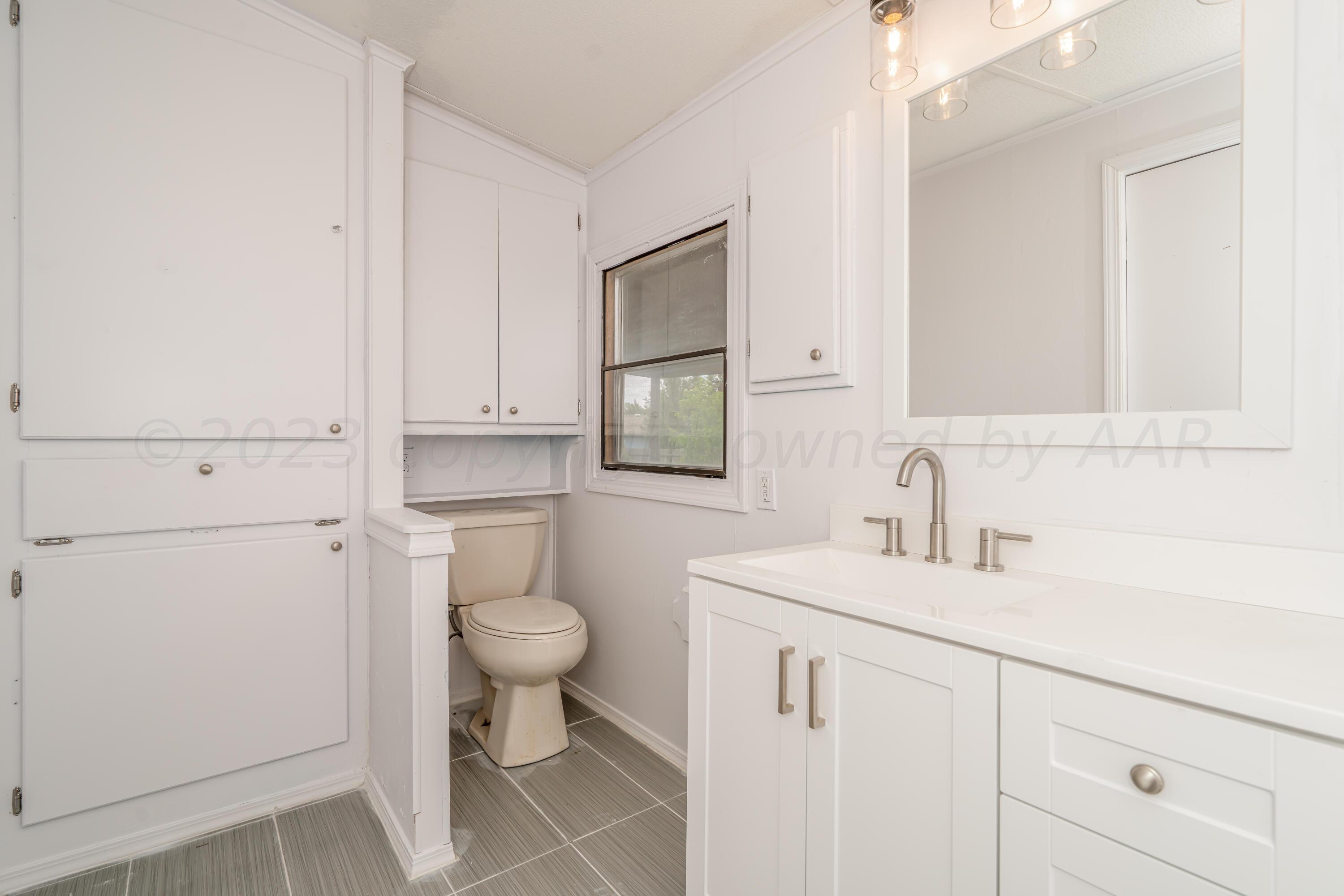 3101 Raef Road Amarillo, TX 79108 - Photo 20 of 29 3101 Raef Rd-22 PRIMARY BATHROOM