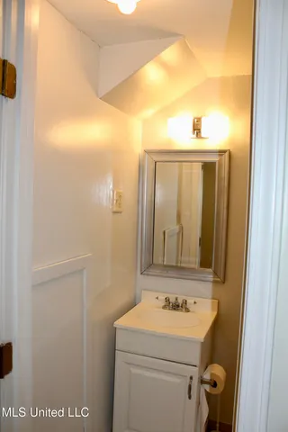 $83,000 | 111 Chatham Circle, Jackson, MS 39206