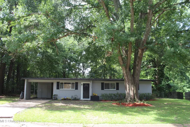 $83,000 | 111 Chatham Circle, Jackson, MS 39206