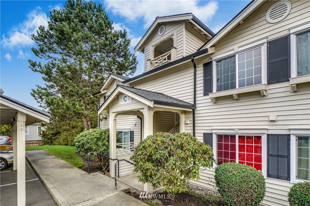 12404 East Gibson Road, Unit C201 Everett, WA 98204 - Photo 1 of 31 Gallery Image 1