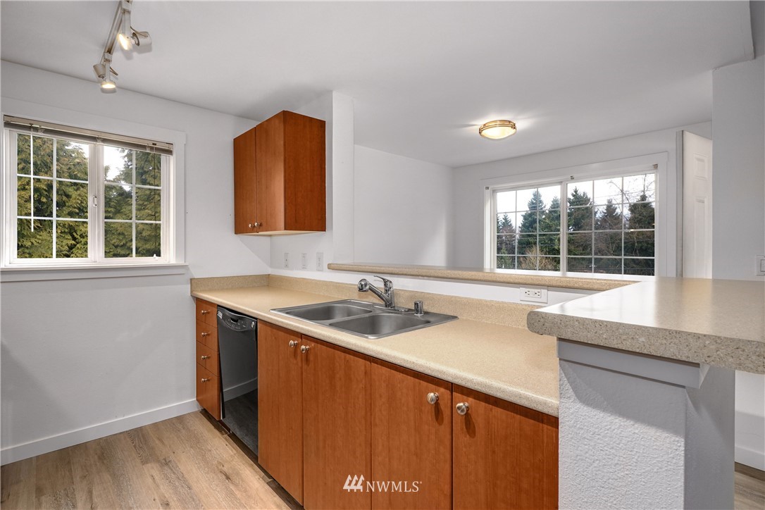 12404 East Gibson Road, Unit C201 Everett, WA 98204 - Photo 12 of 31 Gallery Image 12