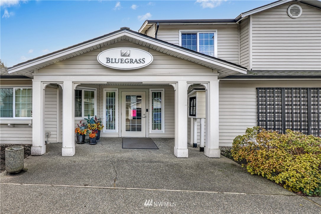 12404 East Gibson Road, Unit C201 Everett, WA 98204 - Photo 25 of 31 Gallery Image 25