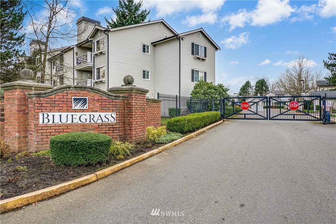 12404 East Gibson Road, Unit C201 Everett, WA 98204 - Photo 31 of 31 Gallery Image 31