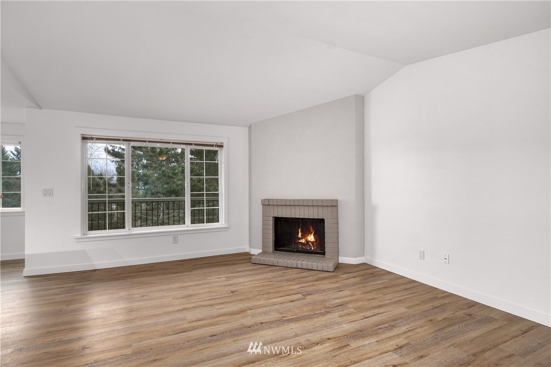 12404 East Gibson Road, Unit C201 Everett, WA 98204 - Photo 4 of 31 Gallery Image 4