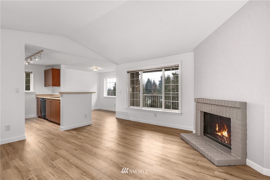 12404 East Gibson Road, Unit C201 Everett, WA 98204 - Photo 6 of 31 Gallery Image 6