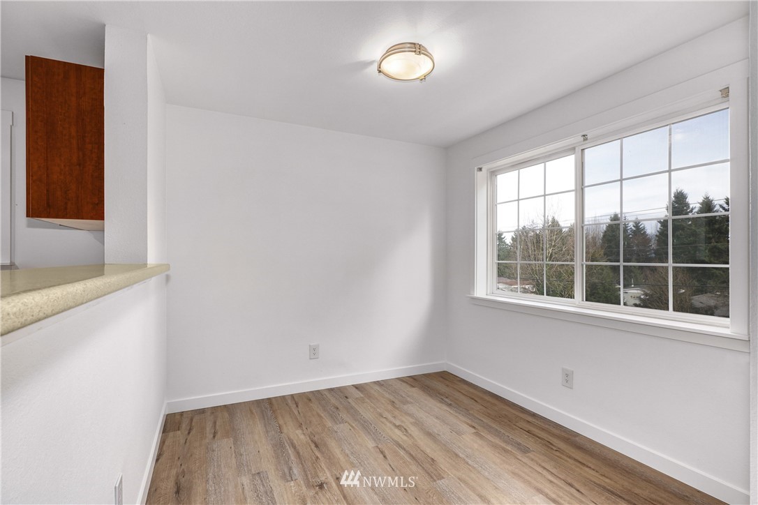 12404 East Gibson Road, Unit C201 Everett, WA 98204 - Photo 7 of 31 Gallery Image 7