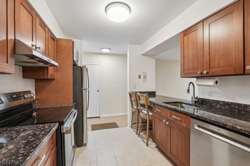 135 South Maple Avenue, Unit 143B Ridgewood, NJ 07450 - Photo 21 of 30 Gallery Image 21
