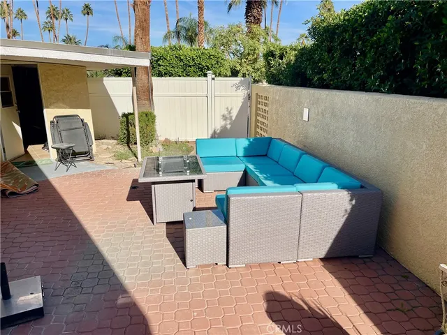 $563,000 | 40990 Paxton Drive, Unit 7, Rancho Mirage, CA 92270