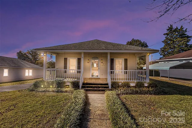 $329,900 | 399 Woodlawn Street, Belmont, NC 28012
