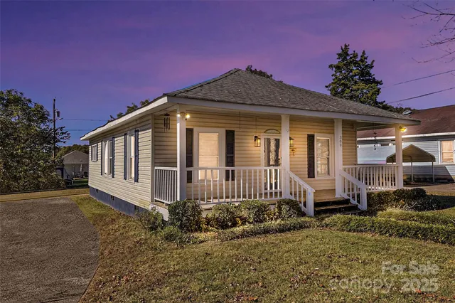 $329,900 | 399 Woodlawn Street, Belmont, NC 28012