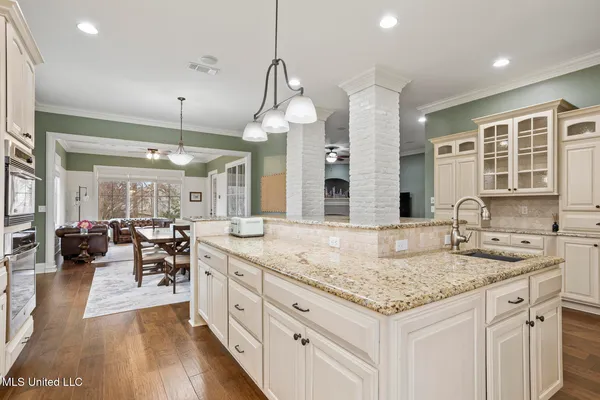 $799,000 | 302 Crimson Crowne, Flowood, MS 39232