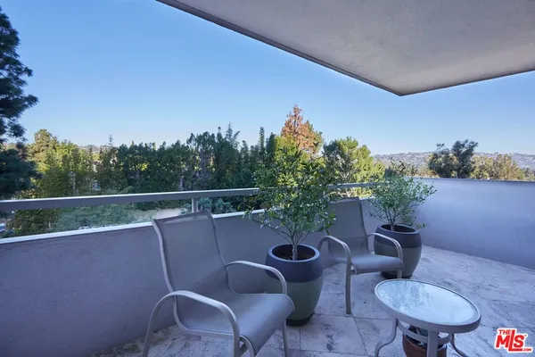 $6,450 | 865 Comstock Avenue, Unit 6A, Los Angeles, CA 90024