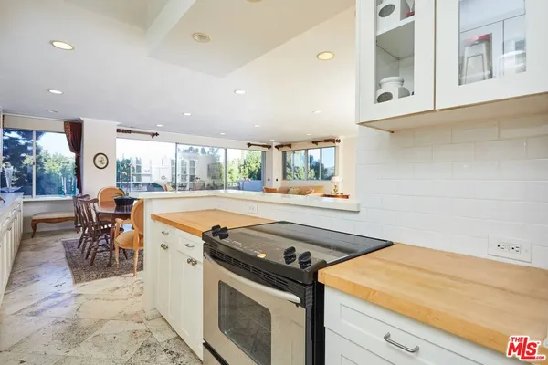 $6,450 | 865 Comstock Avenue, Unit 6A, Los Angeles, CA 90024