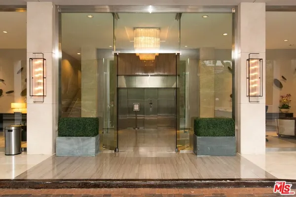 $6,450 | 865 Comstock Avenue, Unit 6A, Los Angeles, CA 90024