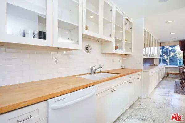 $6,450 | 865 Comstock Avenue, Unit 6A, Los Angeles, CA 90024