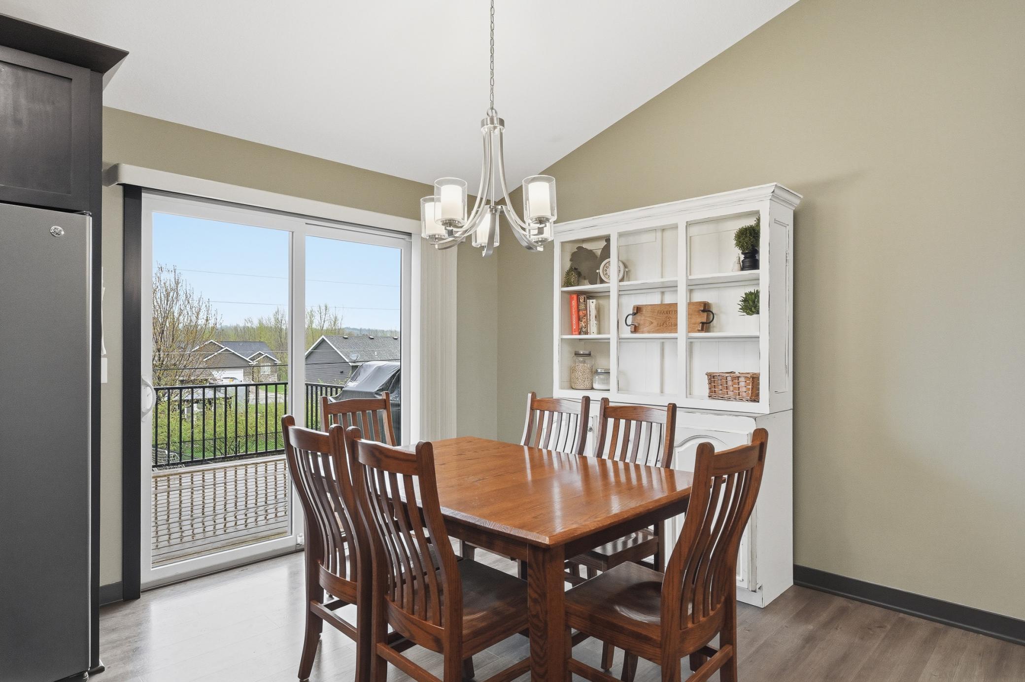3911 Sunnydale Lane Southeast Rochester, MN 55904 - Photo 17 of 40
