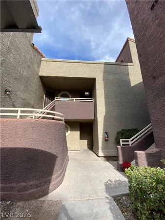 $1,325 | 5008 South Rainbow Boulevard, Unit 207, Las Vegas, NV 89103