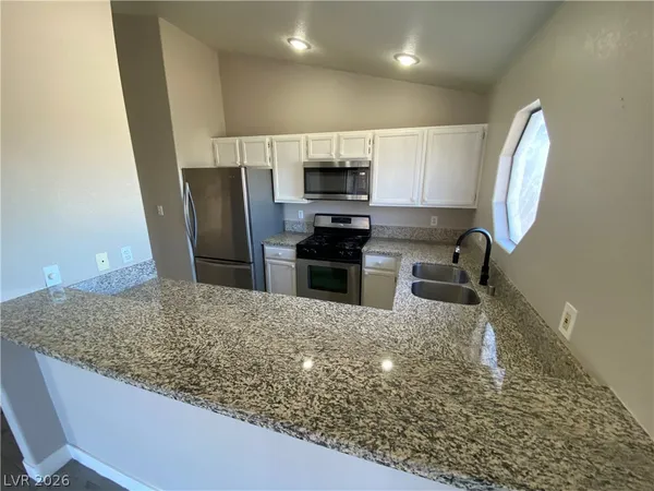 $1,325 | 5008 South Rainbow Boulevard, Unit 207, Las Vegas, NV 89103
