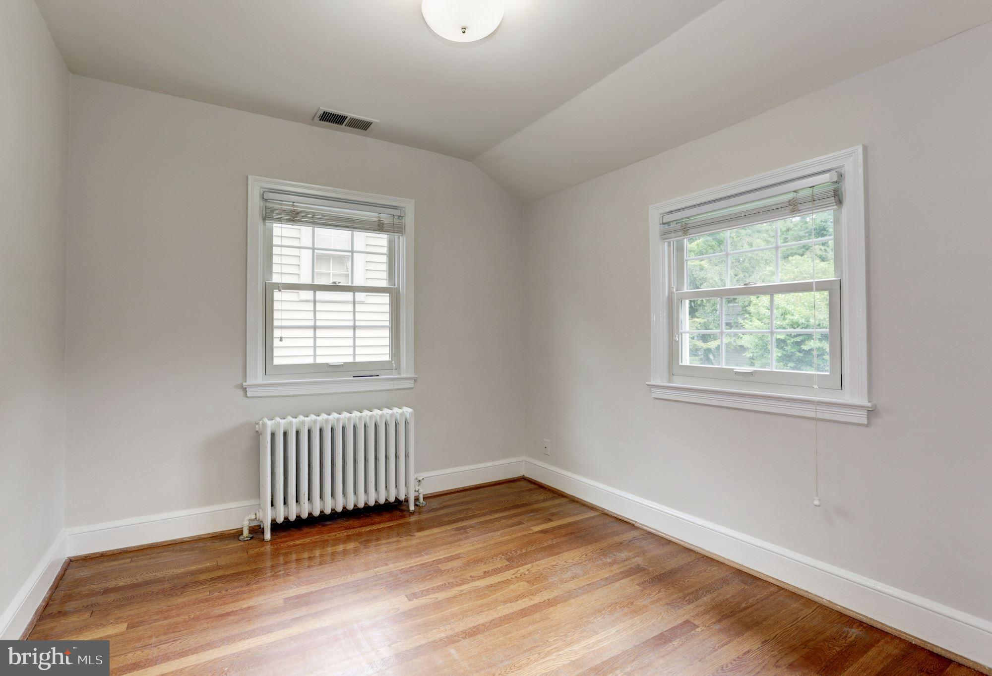 4933 47th Street Northwest Washington, DC 20016 - Photo 16 of 32