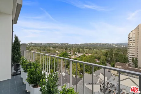 $3,995,000 | 10375 Wilshire Boulevard, Unit 9HK, Los Angeles, CA 90024