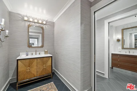 $3,995,000 | 10375 Wilshire Boulevard, Unit 9HK, Los Angeles, CA 90024