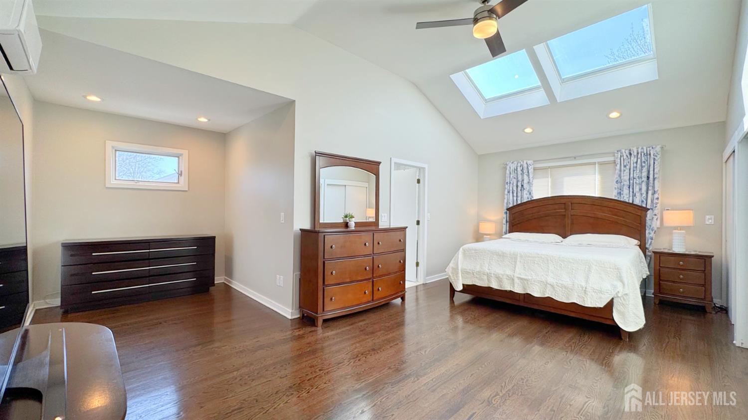 13 Lucille Court Edison, NJ 08820 - Photo 12 of 28