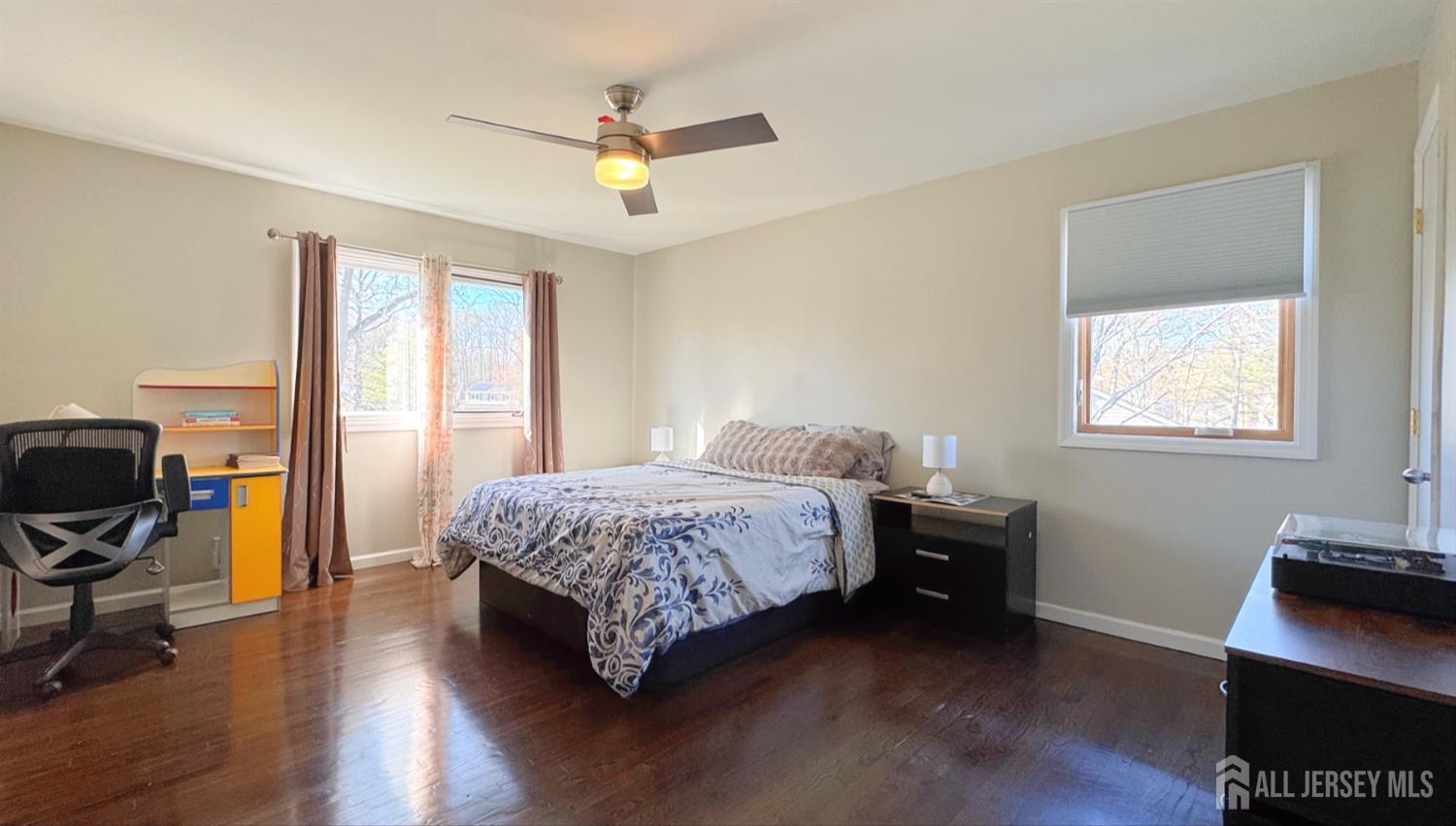 13 Lucille Court Edison, NJ 08820 - Photo 16 of 28