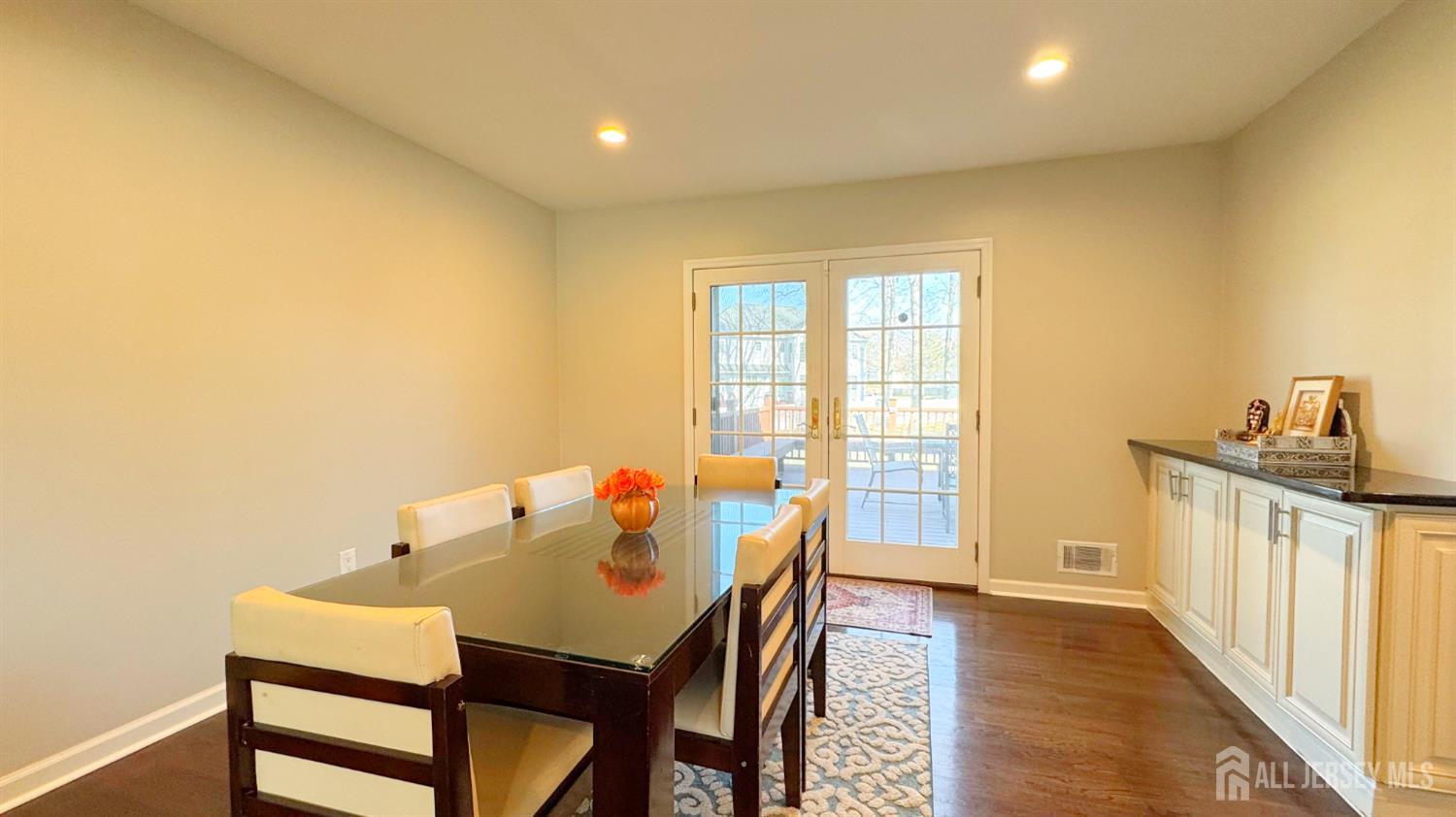 13 Lucille Court Edison, NJ 08820 - Photo 10 of 28