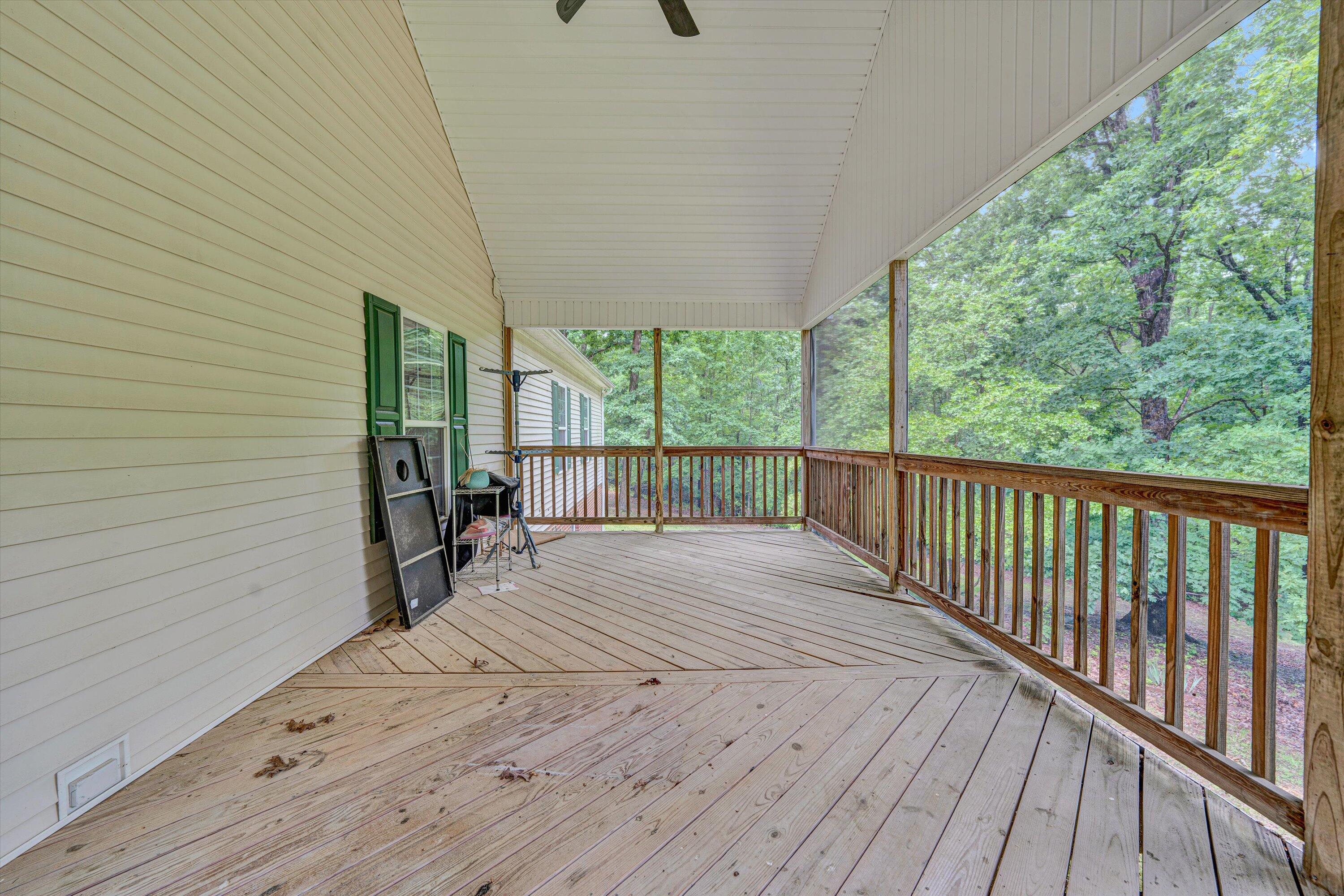 6570 Shingle Rdg Road Roanoke, VA 24018 - Photo 19 of 37 Screened in Deck