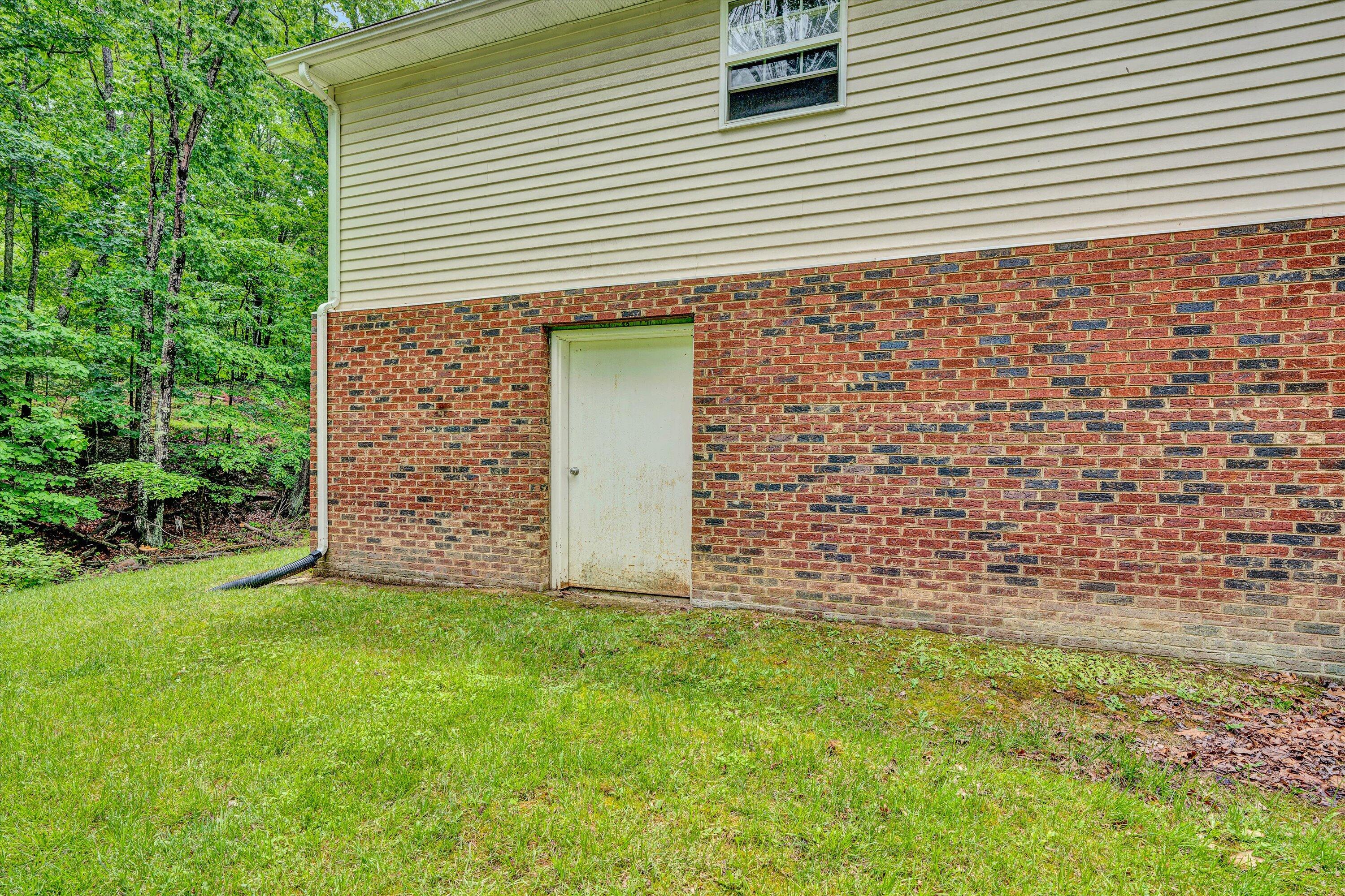 6570 Shingle Rdg Road Roanoke, VA 24018 - Photo 36 of 37 Additional Storage Room