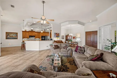 $929,000 | 2801 Southwest 33rd Street, Cape Coral, FL 33914