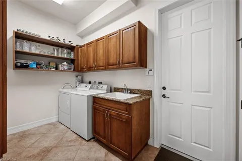 $929,000 | 2801 Southwest 33rd Street, Cape Coral, FL 33914