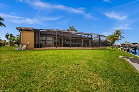 $929,000 | 2801 Southwest 33rd Street, Cape Coral, FL 33914