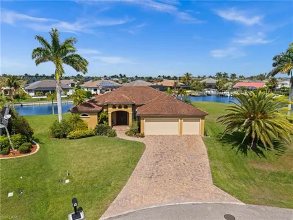 $929,000 | 2801 Southwest 33rd Street, Cape Coral, FL 33914