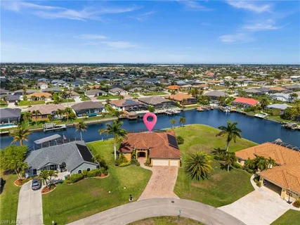 $929,000 | 2801 Southwest 33rd Street, Cape Coral, FL 33914
