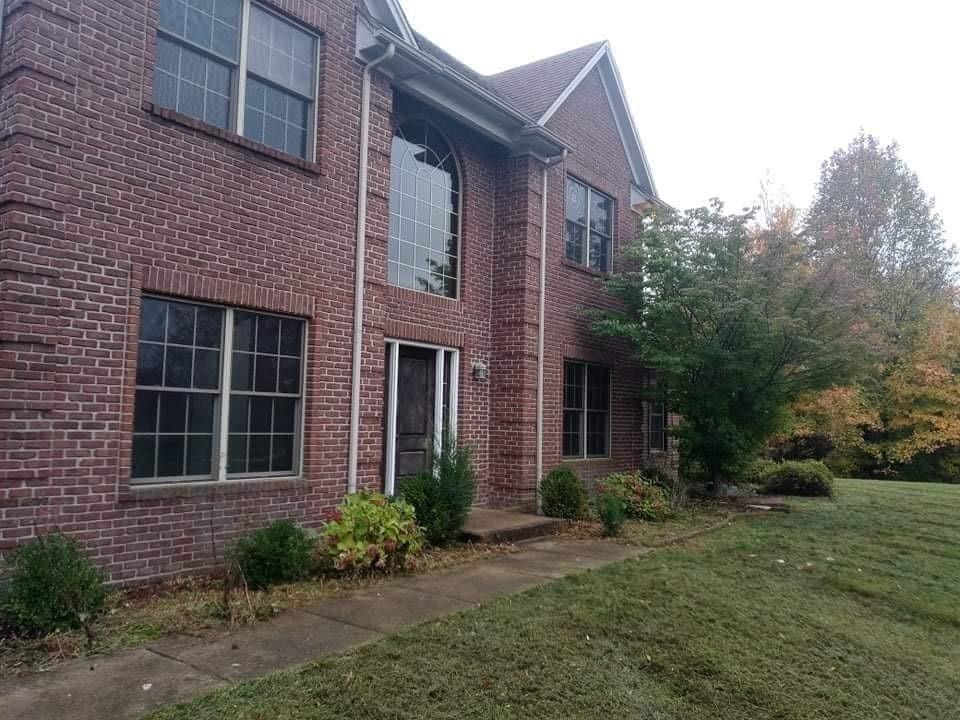 3215 Woodland Ridge Columbus, IN 47201 - Photo 1 of 17 Gallery Image 1