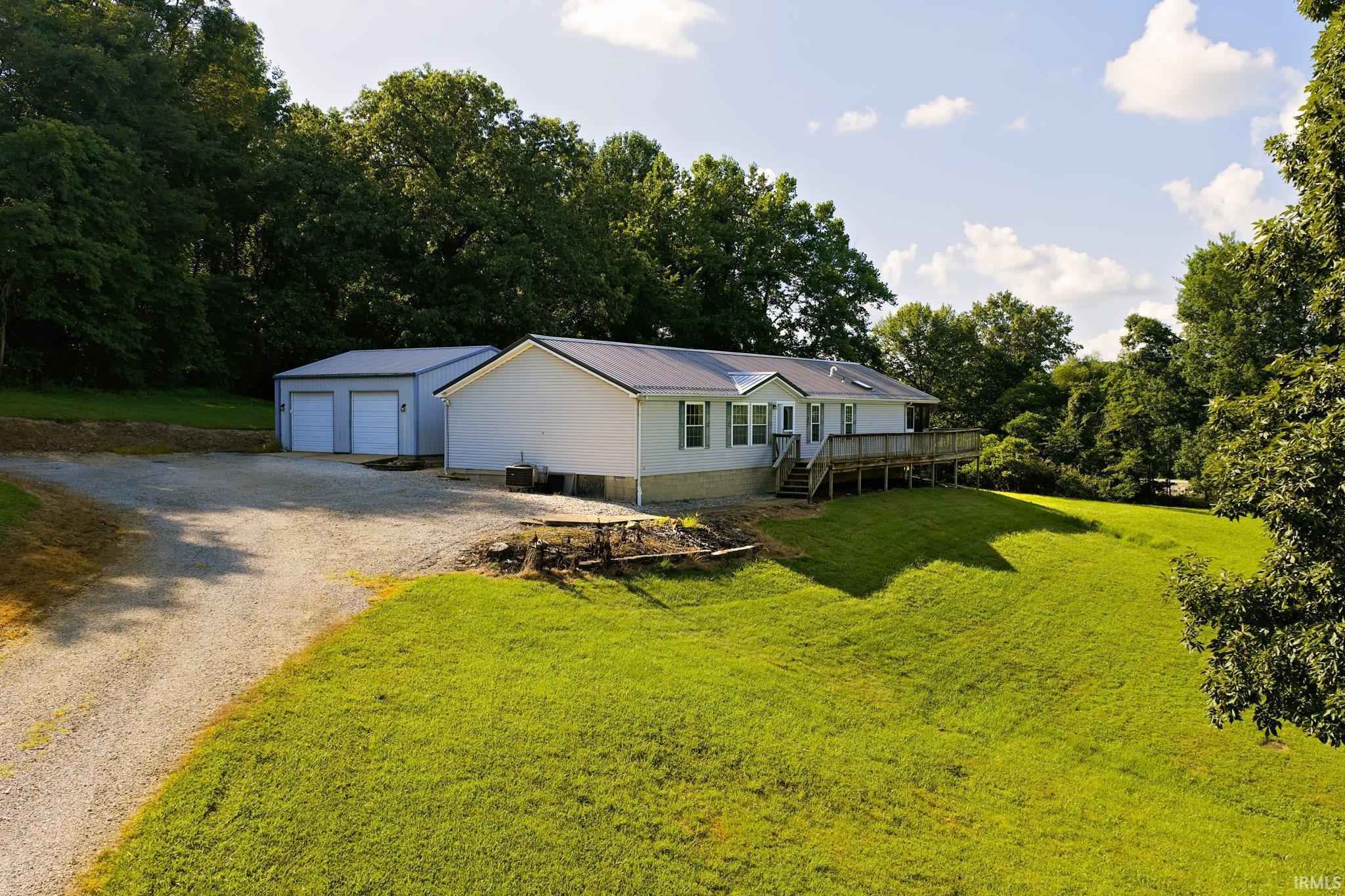 8666 East Ash Road Bloomfield, IN 47424 - Photo 4 of 35