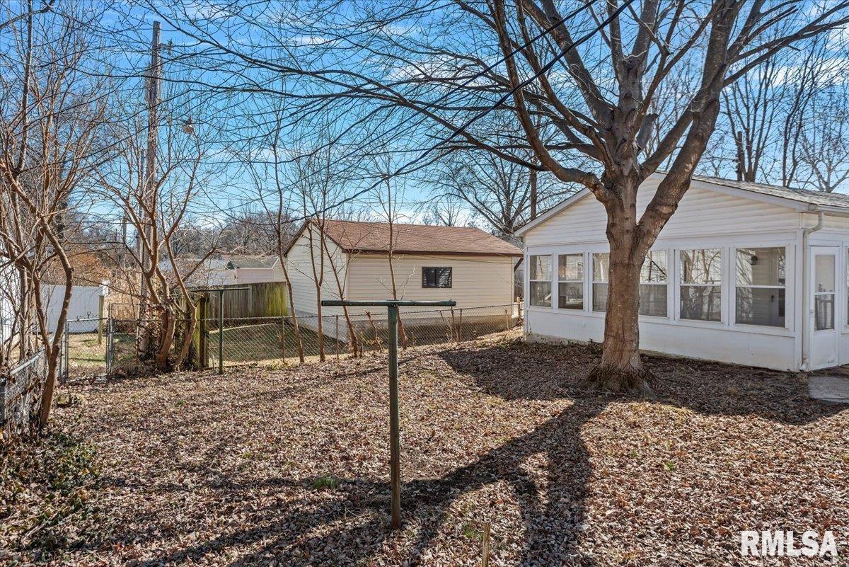 2720 Fillmore Street Springfield, IL 62704 - Photo 33 of 39 Gallery Image 33