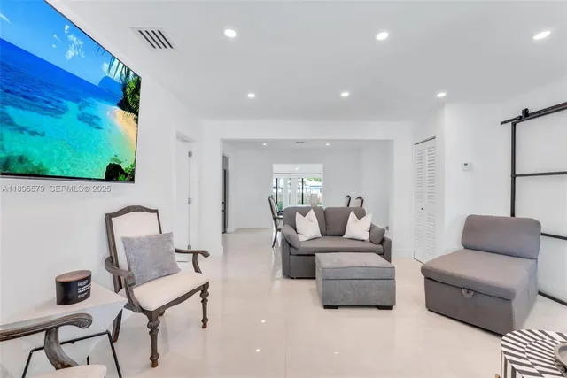 $7,800 | 231 Northeast 45th Street, Unit 231, Miami, FL 33137