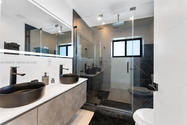 $7,800 | 231 Northeast 45th Street, Unit 231, Miami, FL 33137