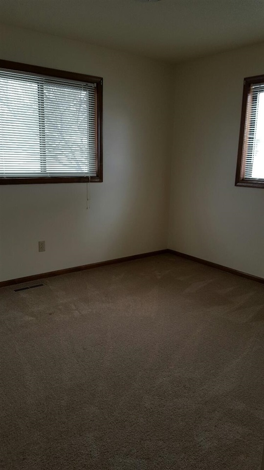 1332 Ridge Road Mount Pleasant, MI 48858 - Photo 6 of 30 1906055-5.JPG