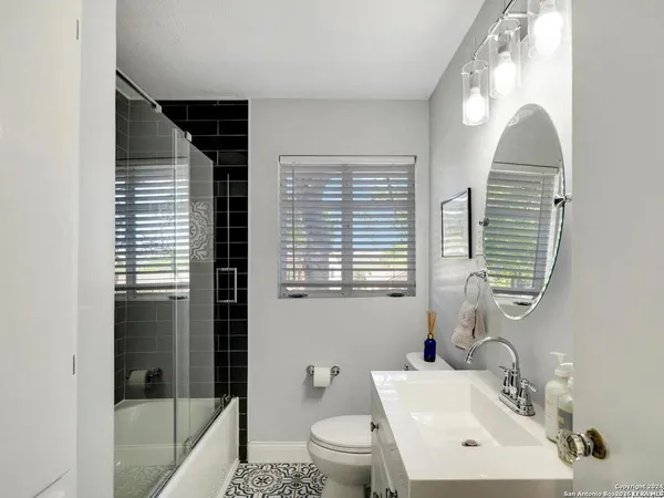 $2,650 | 134 Blakeley Drive, San Antonio, TX 78209