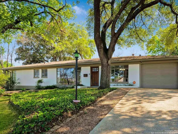 $2,650 | 134 Blakeley Drive, San Antonio, TX 78209