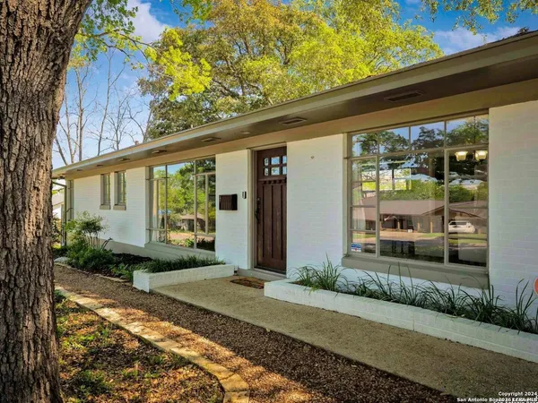 $2,650 | 134 Blakeley Drive, San Antonio, TX 78209